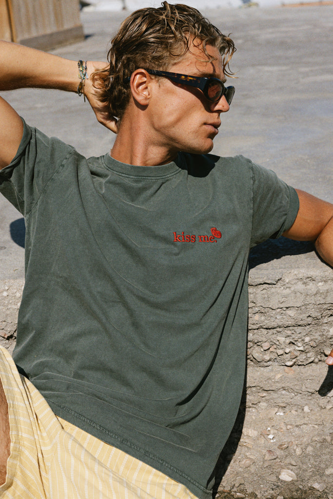 T-shirt khaki - KISS ME
