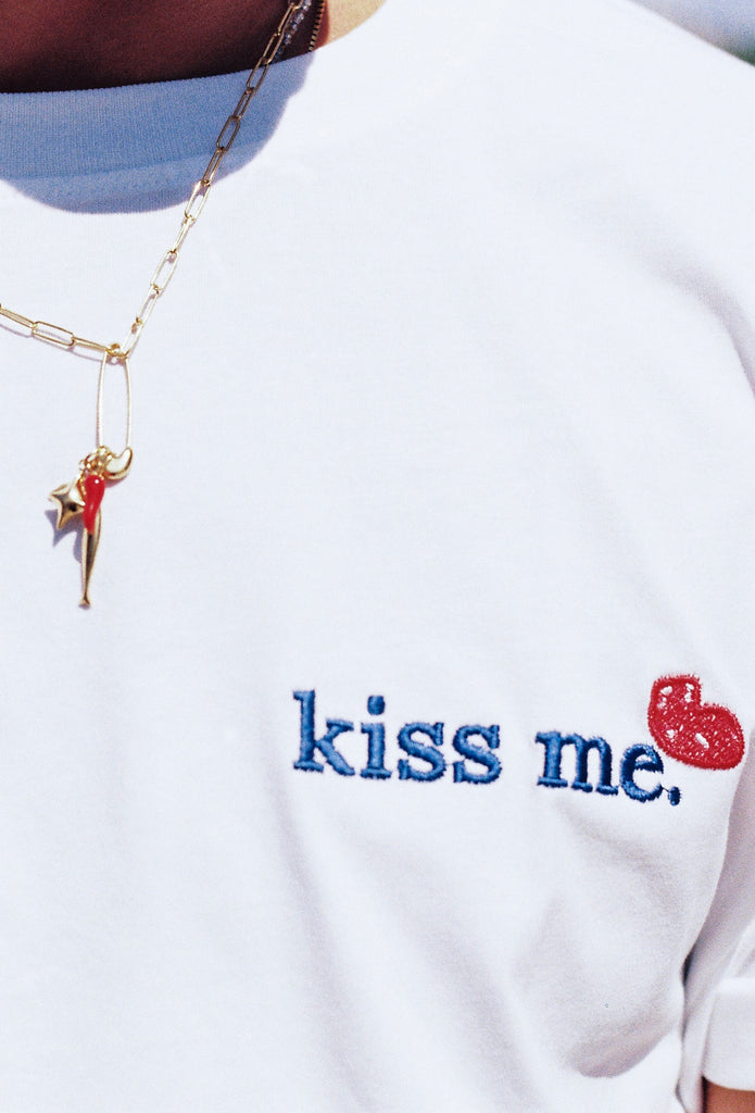 T-shirt white - KISS ME